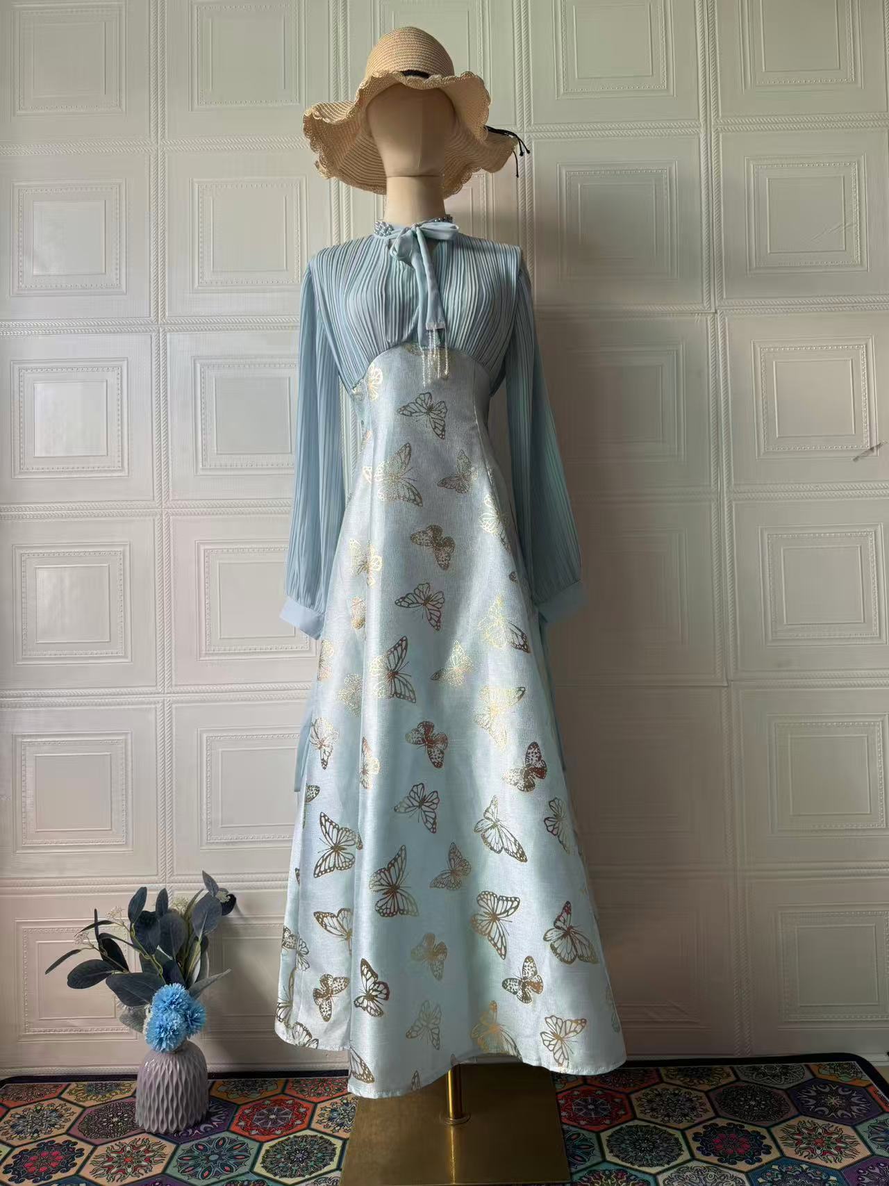 European American 2025 Spring Elegant And Noble Long-Sleeved Dynamic Romantic Style Gold-Embossed Long Dress For_ecoleips.com