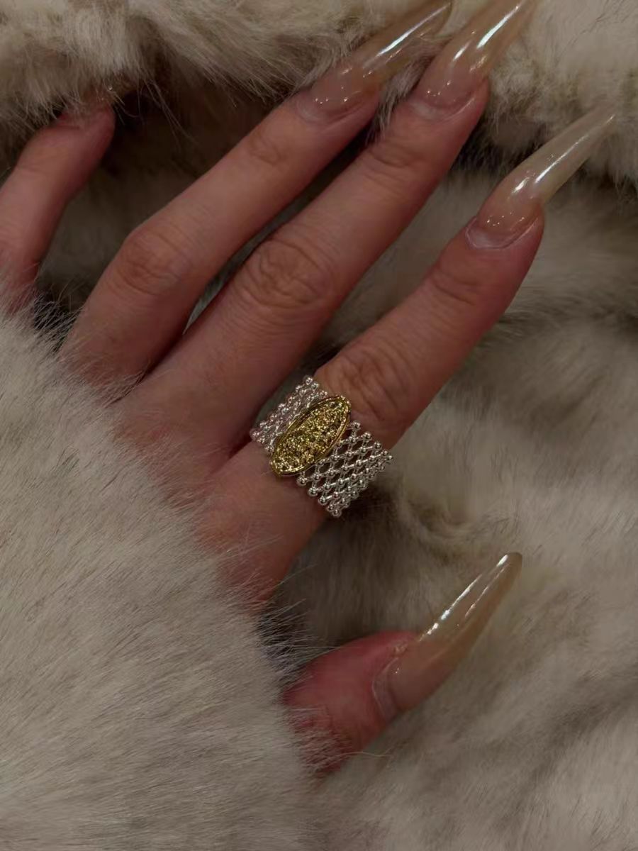 Exaggerated Twisted Floral Ring, Palace-style Lace Silver Ring_voghion.com