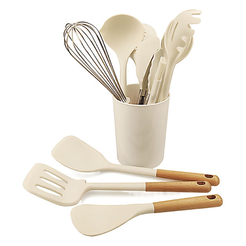Nuevo mango de madera utensilios de cocina de silicona transfronterizo dedicado 12 piezas de alta temperatura resistente antiadherente sopa cuchara colador pala traje