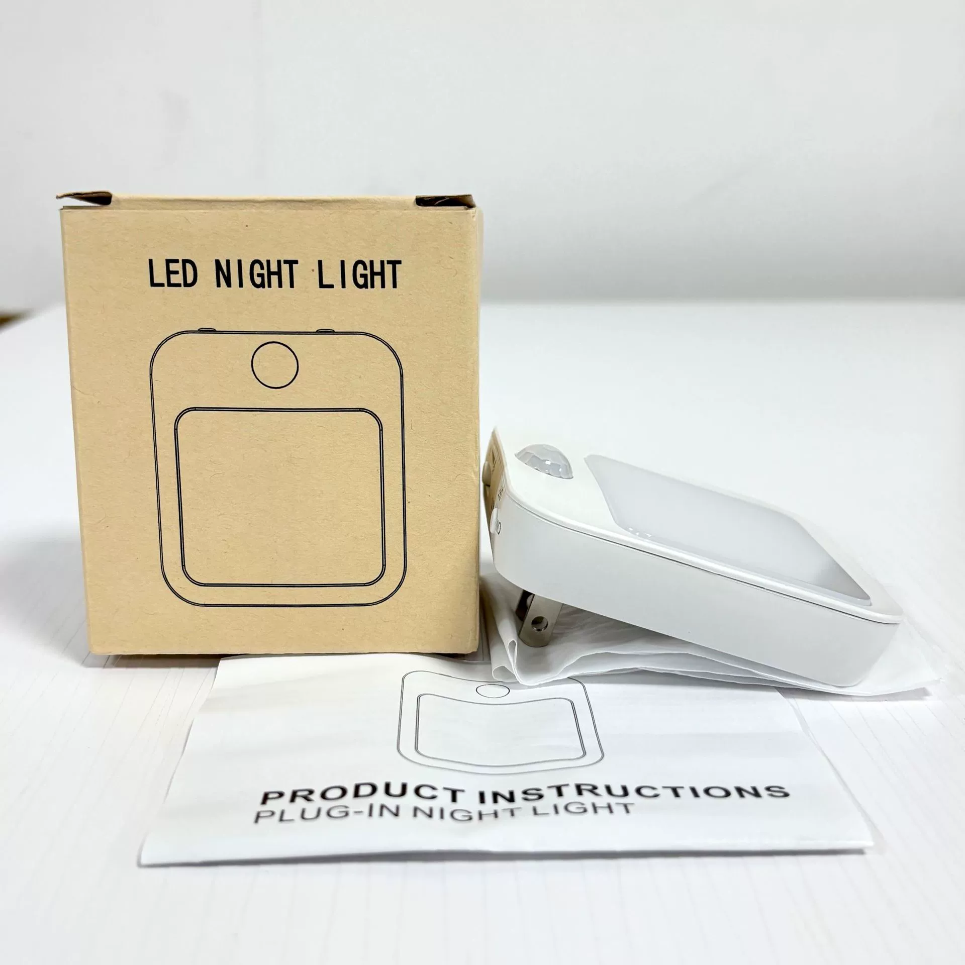 Smart induction LED lantern for bed, physiological battery, night light, human sensor, wholesale