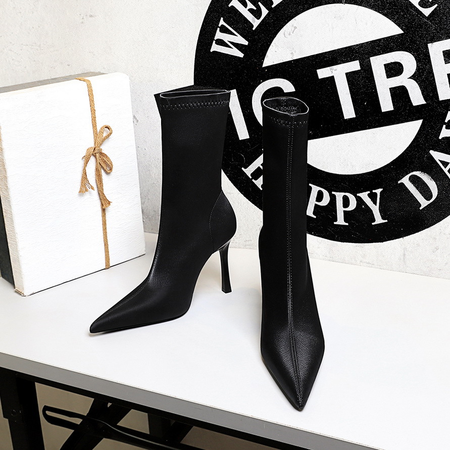 325-5 Retro European And American Style Fashionable Sexy Slimming Party Short Ultra High Heel Pointed Toe Winter Women's_vogvips.com