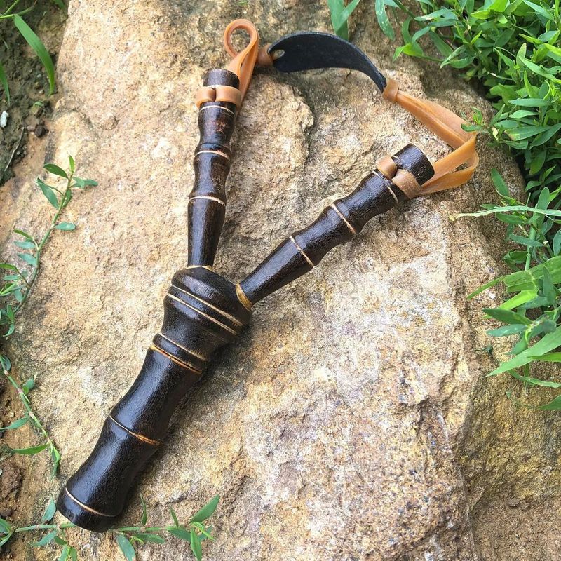 竹スリングショット屋外スリングショット射撃おもちゃ子供の知育玩具非殺傷木製弓ホット販売露店卸売|undefined