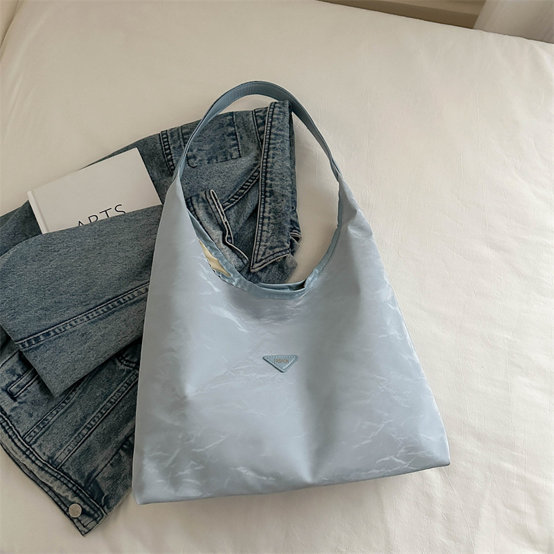 Bolso para mujeres 2024 nuevo este año popular bolsa de gran capacidad bolsa de hombro de verano universal bolsa de clase de estudiantes universitarios