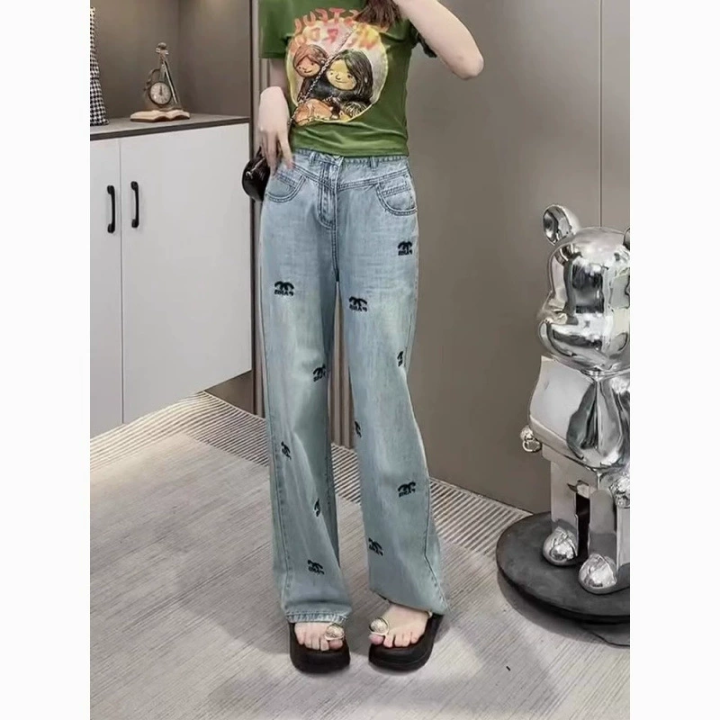 Новые стильные джинсы с вышивкой в ​​стиле Chanel 2025, европейские элитные прямые широкие брюки для похудения, увеличивающие рост