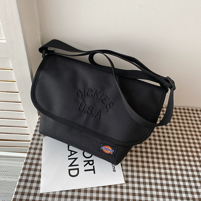 Shoulder bag for men and women, universal one-shoulder bag for leisure, chest bag