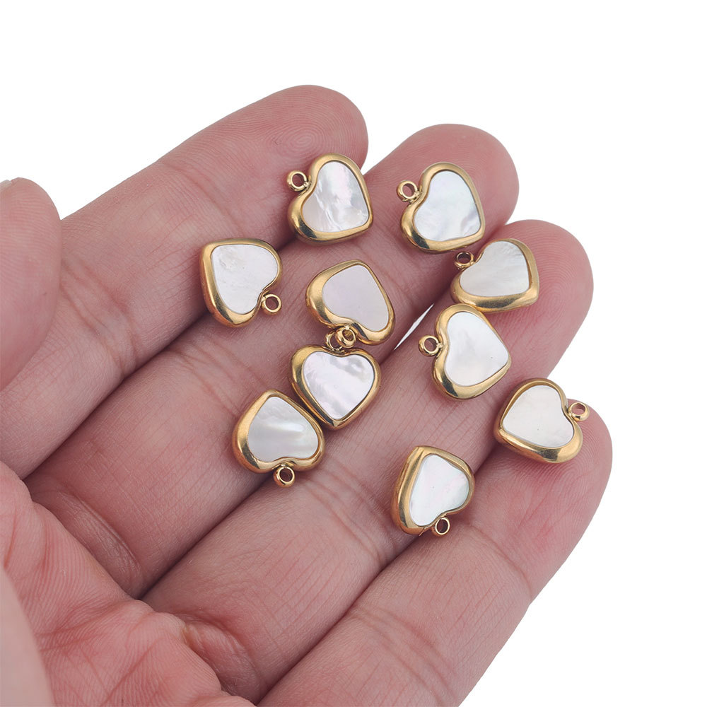 5 PCS/Package Quantity 5 PCS/Package 11*11mm Hole 1~1.9mm 304 Stainless Steel Shell PVD Coated Real Gold Plated Heart Shape Pendant DIY Jewelry Accessories