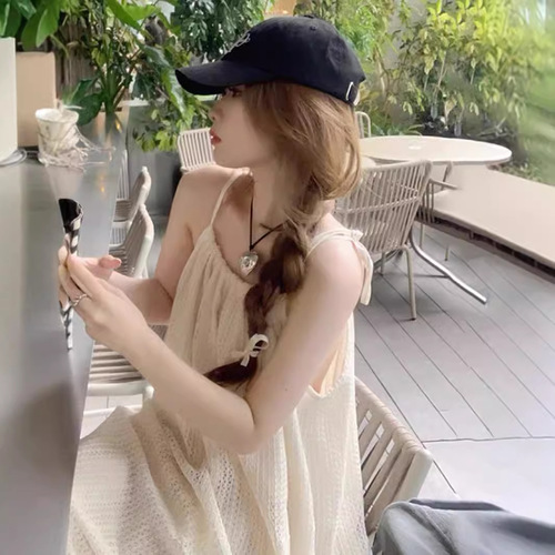 Women's Strap Dress for Autumn 2025, French Style, Unique Cut-Out Design, Loose and Elegant, Sleeveless Long Dress