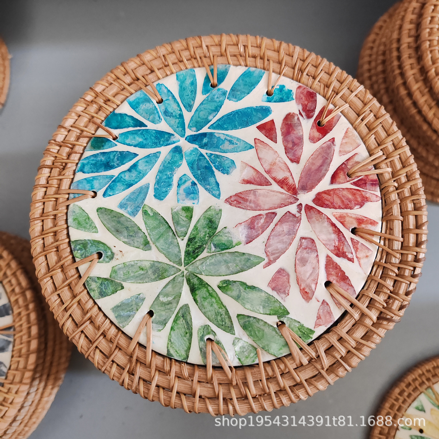 Alfombrilla aislante de concha, posavasos para hoteles y hostales, alfombrilla de desayuno con borde de ratán, alfombrilla antisalpicaduras para mesa de café, aislamiento térmico y protección contra quemaduras.