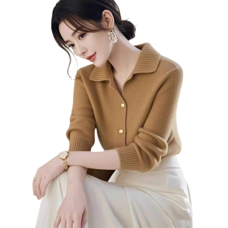 Temperamento polo cuello de manga larga camisa de punto 2025 productos europeos chaqueta de explosión estilo francés elegante delgado suéter de base