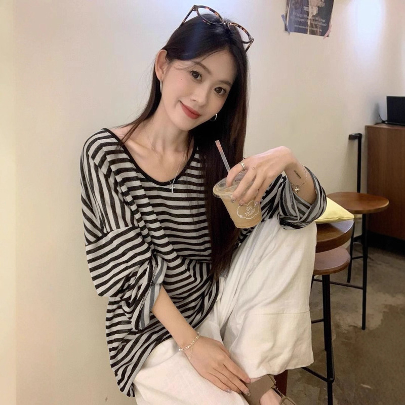 2026 Spring and Autumn Striped Relaxed Casual Blouse Long Sleeve T-Shirt Vintage Casual Loose Thin Long Sleeve Top for Women