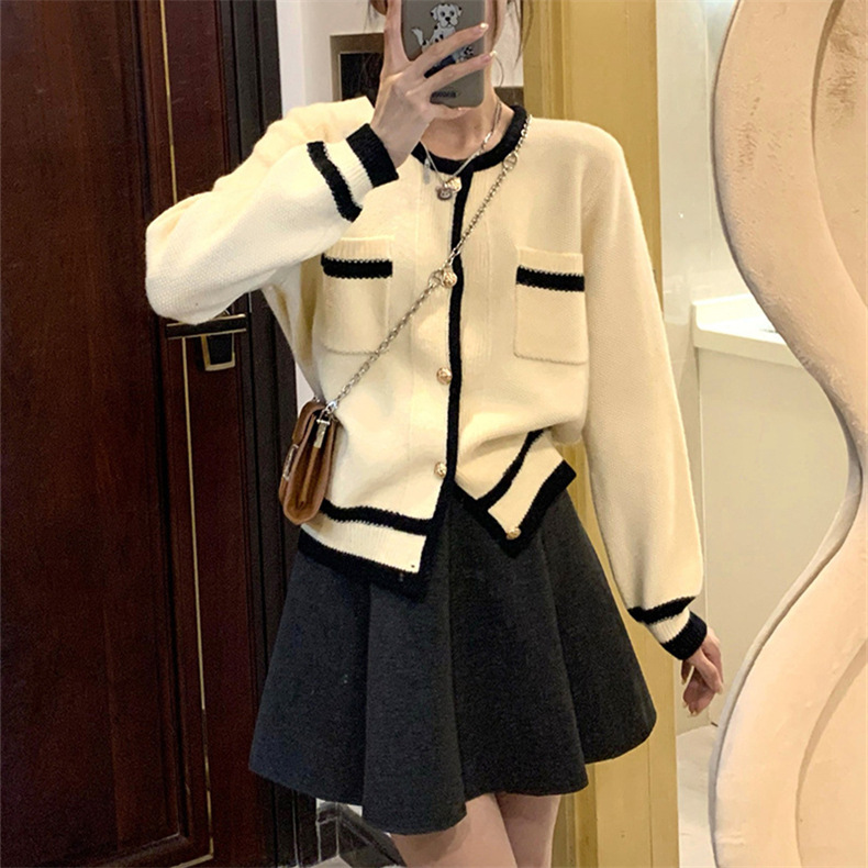 Women's Sweater Long Sleeve Sweaters & Cardigans Button Casual Color Block display picture 1