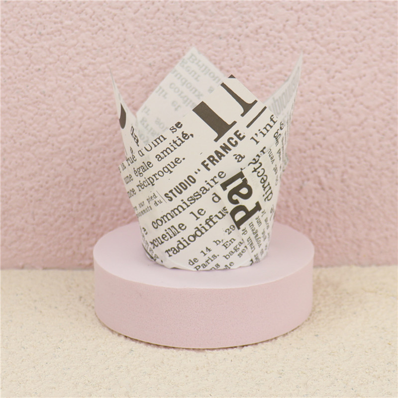Venta al por mayor Tulip Pink Gradient periódico muffin cake taza de papel resistente a altas temperaturas a prueba de aceite recubierto de encaje muffin titular de papel
