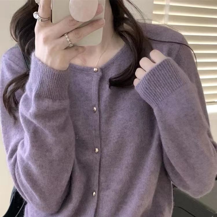 2026 Autumn and Winter New Korean Style Women's Pure Wool Round Neck Long-Sleeved Solid Color Women's Single-Breasted Wool Cardigan 2026 Autumn and Winter New Korean Style Women's Pure Wool Round Neck Long-Sleeved Solid Color Women's Single-Breasted Wool Cardigan
