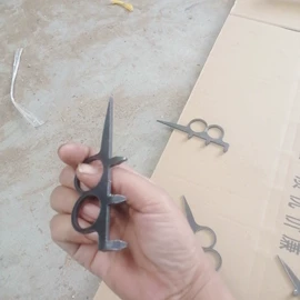 镰刀;其他农用工具;耙子