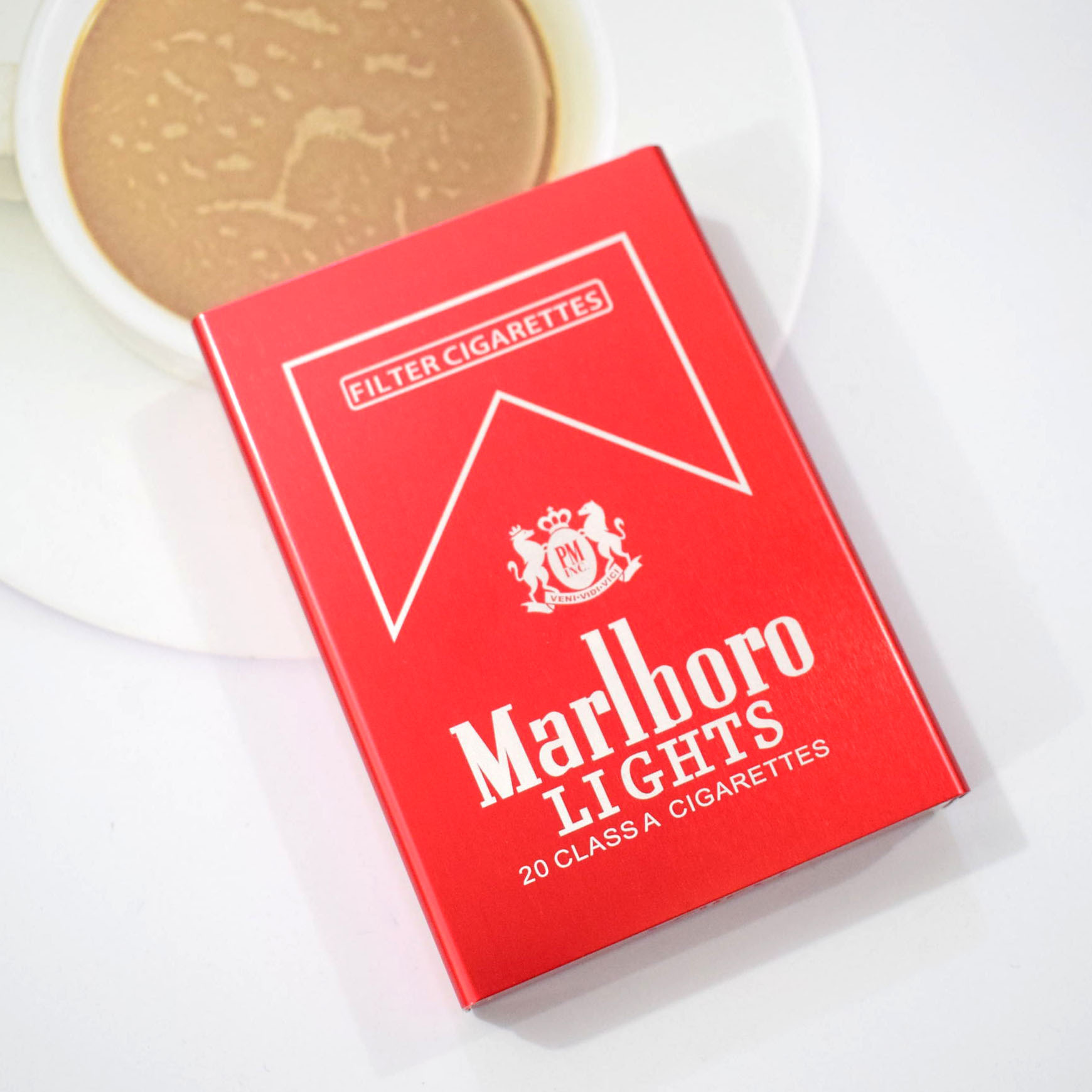 빨강 (중간 담배 케이스)