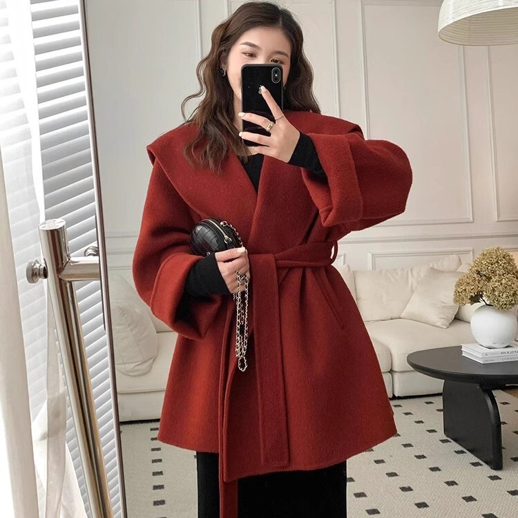 This year's popular beautiful New Year battle clothing woolen coat unique high-grade super nice red woolen coat autumn and winter