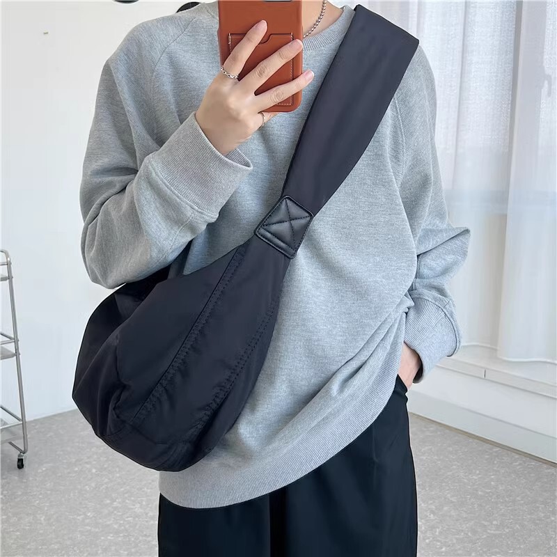Korean Large-Capacity Wide Shoulder Strap Canvas Bag Crossbody Bag Women Ins Niche Design Pleated Dumpling Bag Shoulder Bag