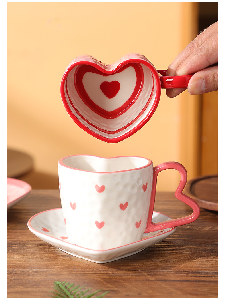 667g Weight Mug Kitchen and drinking utensils 1 Piece Quantity Daily Occasion ceramics Material Red Heart Pattern Cute Style Cute Red Heart Ceramics Mug 1 Piece