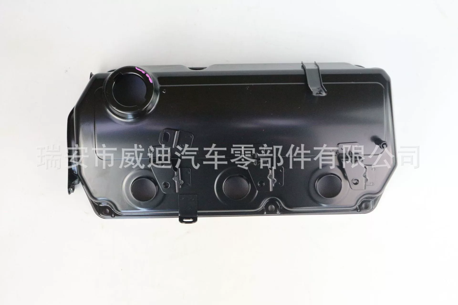 Масляный поддон двигателя три. Лин 1035А981