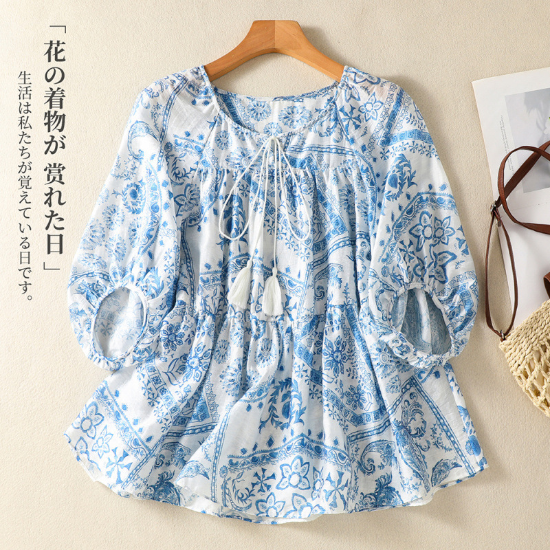 French-Style Blue and White Porcelain Print Youthful Blouse, Blue Bohemian Vacation Style Shirt for Women, Summer T-Shirt Top for Women French-Style Blue and White Porcelain Print Youthful Blouse, Blue Bohemian Vacation Style Shirt for Women, Summer T-Shirt Top for Women