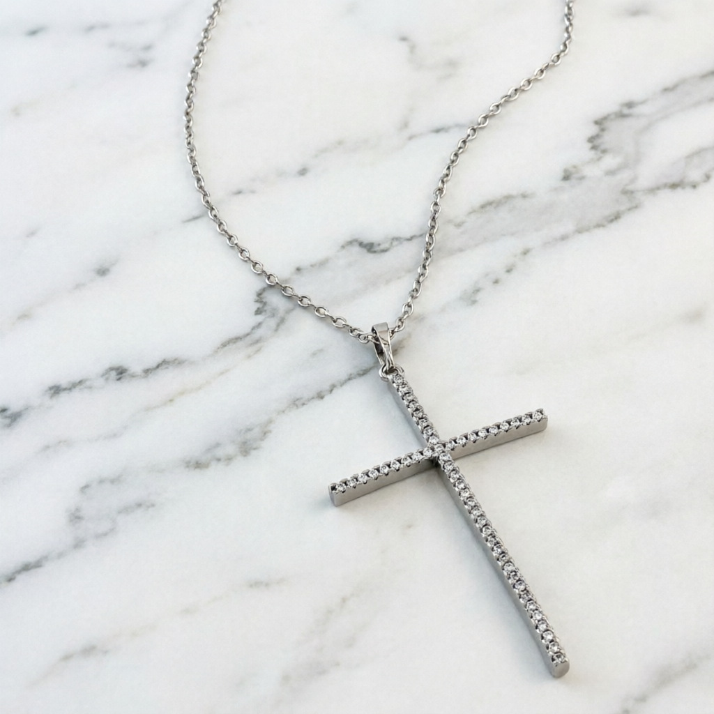 Elegant Cross Pendant Necklace With Zircon For Daily Wear_voghion.com