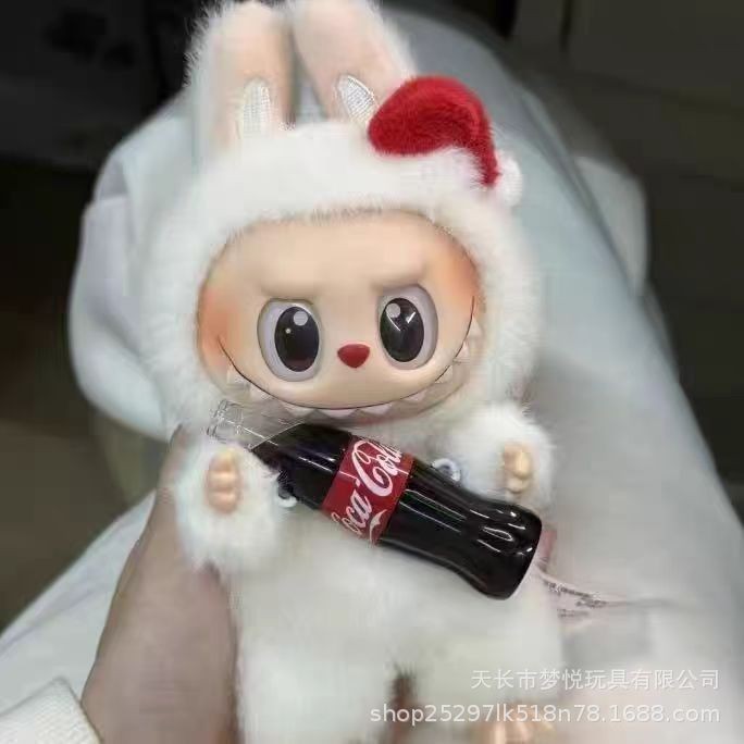 Fuente de fabricantes de ropa de cola muñeca de peluche factor feliz sorpresa especial colgante de tela de cocina limitada juegos de moda image 6