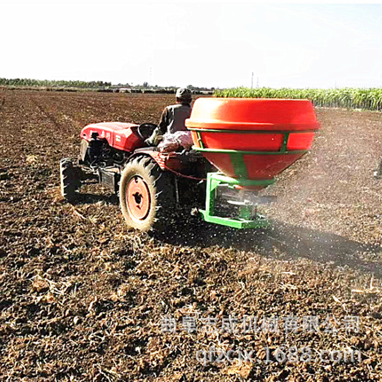 农用大型撒肥机 车载式后置撒播机 颗粒肥抛撒机志成批发