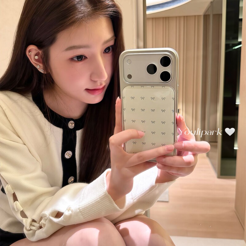 Yuri Park Ins Korean-Style Girl Gentle and Fragrant Porcelain White Full-Screen Bow Tie Case for iPhone 17, 17 Pro, 17 Pro Max