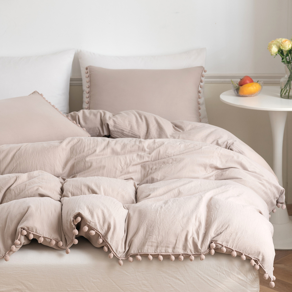 Bedding and home textile three piece set, solid color washed cotton hanging ball style duvet cover set_voghion.com