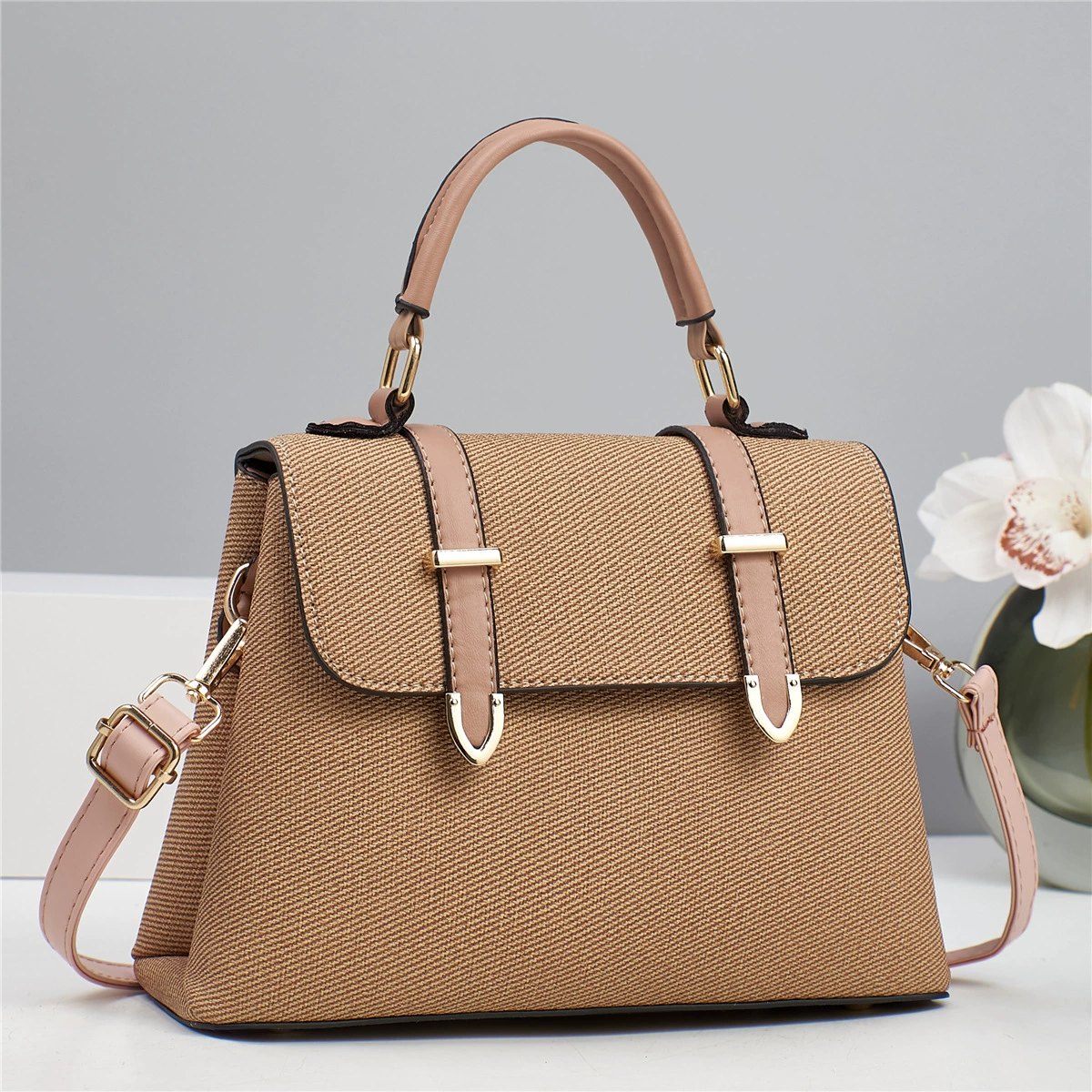 Shoulder bag, purse, capacious one-shoulder bag, bright catchy style, Korean style