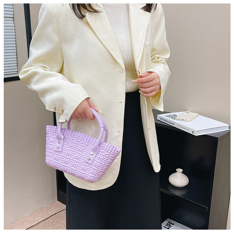 2025 New trendy and versatile crossbody mini vegetable basket jelly bag, fashionable hand-held woven bag, mini tote women's bag undefined