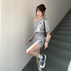 韓国風レイジースタイルカジュアルスポーツスーツ女性の夏のファッションショートオフショルダー半袖ショートスカート小柄なツーピースセット
