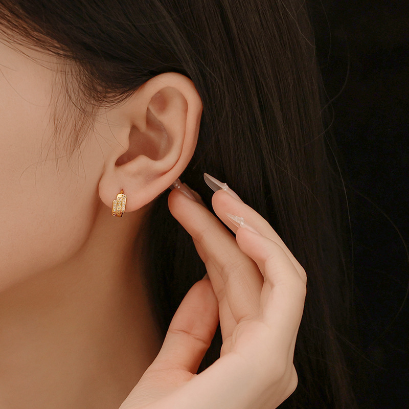 Europa y América delicada textura de alta sensación de perfiles de zircon geometría irregular estilo temperamento de moda aretes de moda