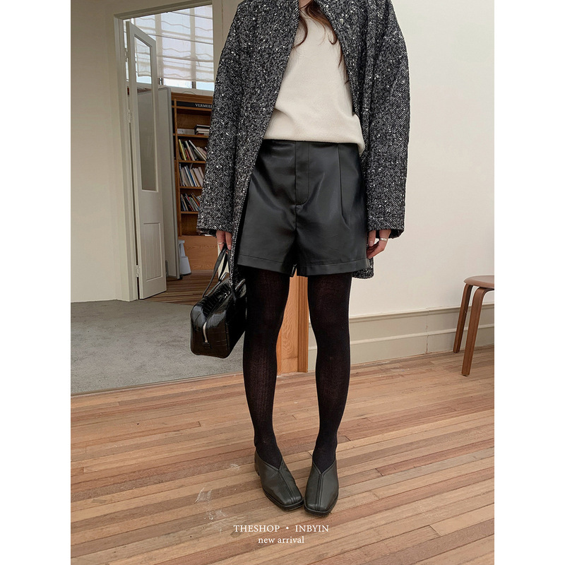 【No Returns or Exchanges】Cool and Stylish High-Waisted Leather Shorts for Women, Suitable for Wearing Outside, Make Legs Look Longer and Taller, Loose Wide-Leg Casual Pants