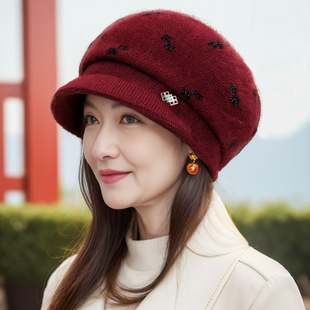 Winter Hat Scarf for Middle-Aged and Elderly Women, Mother's Fleece-Lined Peaked Cap, Ear Protection, Warm Woolen Knitted Hat, Beret