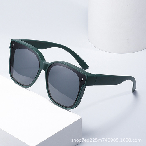 Sunglasses that fit over prescription glasses for men, suitable for driving, with UV protection, and can be paired with polarized sun lenses for women.