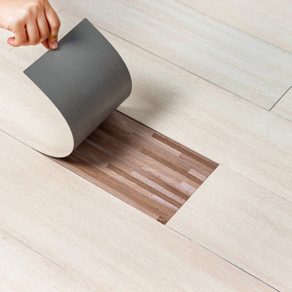 Self -stick PVC wood grain floor
