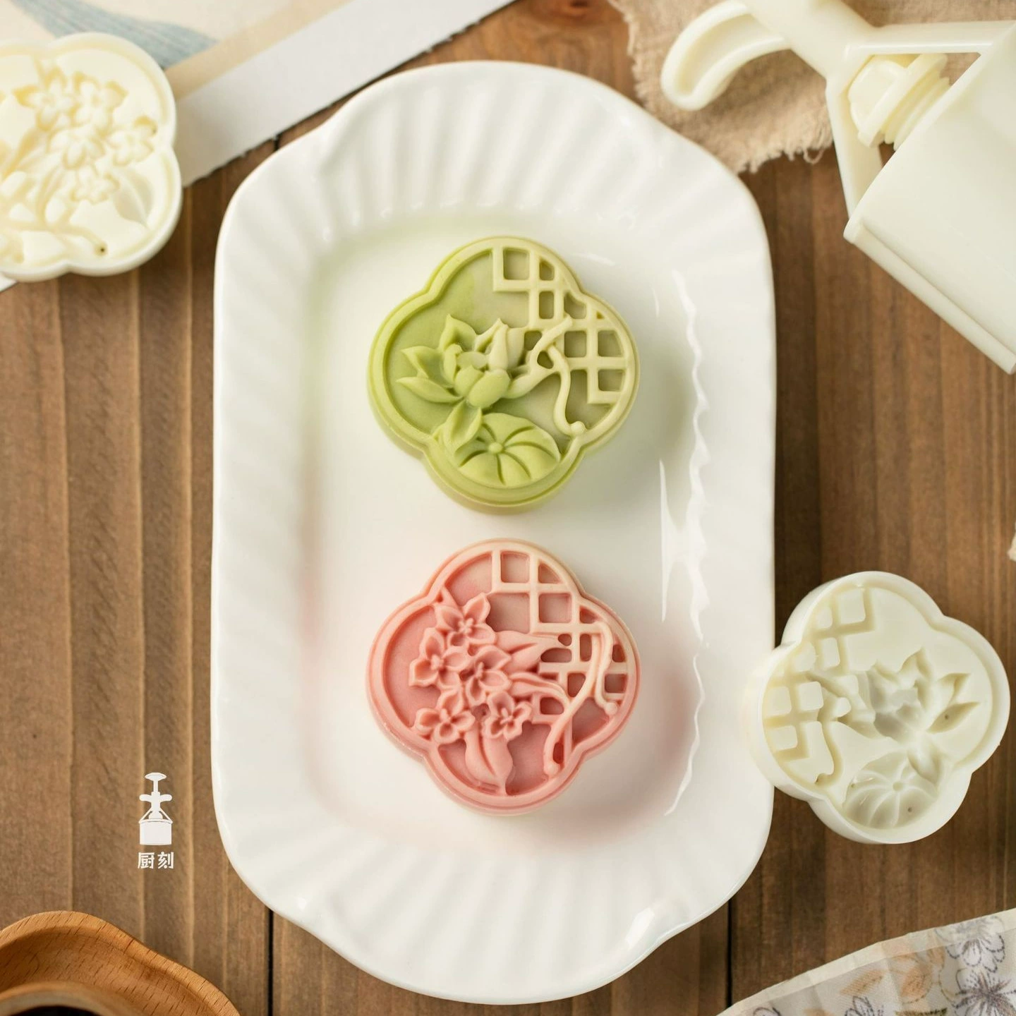 Мики Оригинал | 50g75 грамм лотосовое окно Mooncake формы трехмерный китайский стиль ручной ананасовый торт