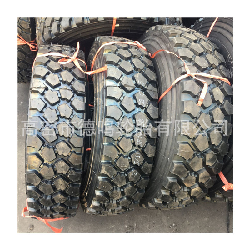Nanjing Iveco NJ2046 coche patrulla neumático de apoyo Mar Amarillo 255/100R16 neumático todoterreno image 6