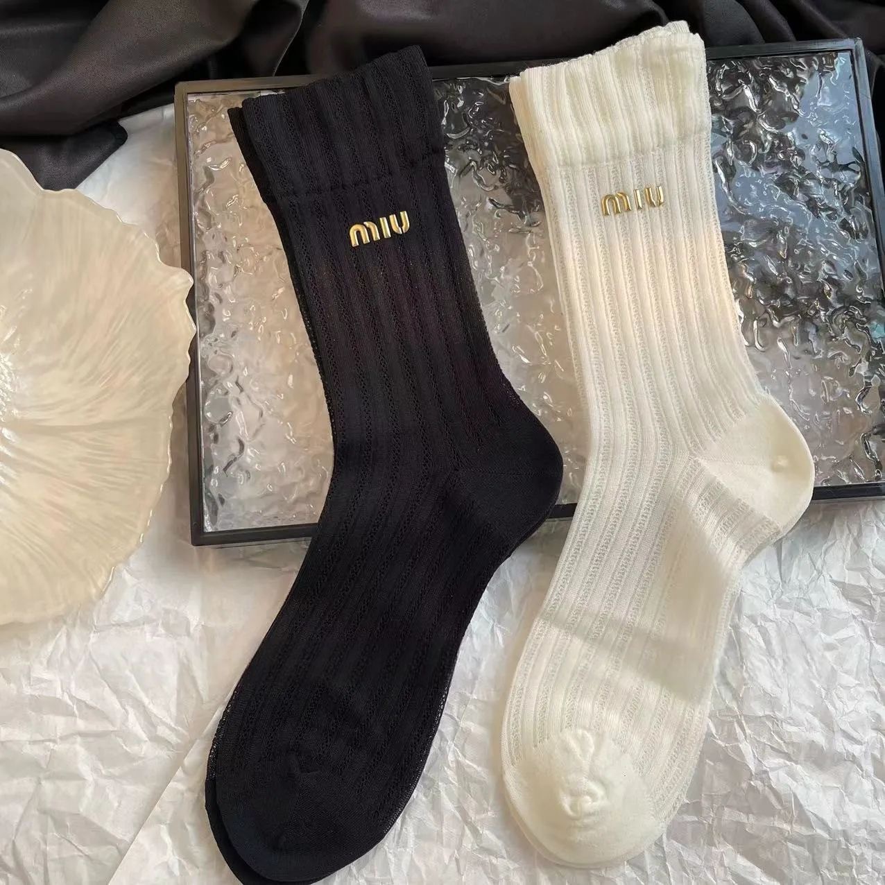 襪子女韓版夏季ins黑白純色刺繡字母miu簡約百搭潮襪超薄透氣中筒