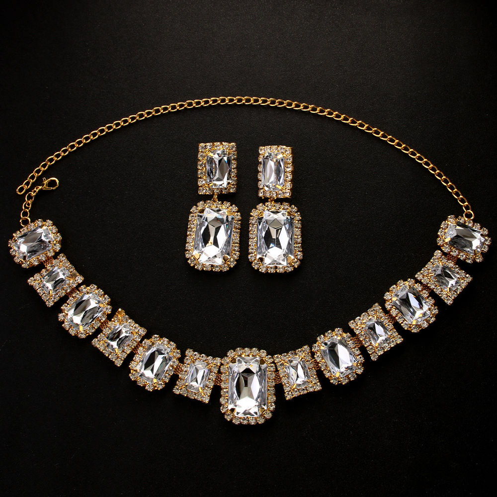 AliExpress Trend Square Jewelry Set Pendientes de diamantes de imitación de alta gama Accesorios de collar simples Jewelry set