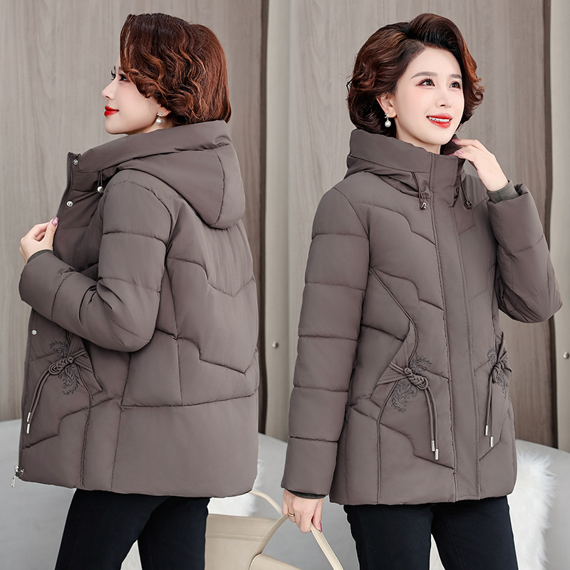 2024 nueva ropa de algodón de madres, ropa de algodón de gran tamaño suelta, abrigo de invierno, chaqueta de algodón gruesa, moda