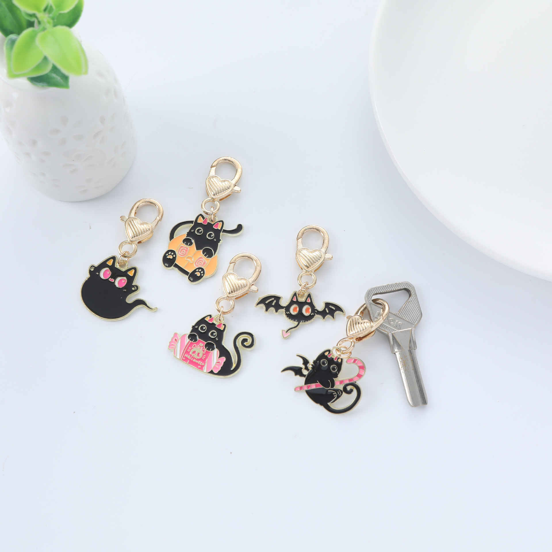 Cute Cat Metal Women's Bag Pendant Keychain display picture 5