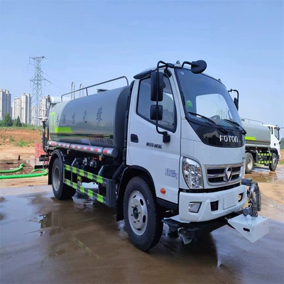 Fukuda 10-Ton Water Truck Uses 304 Stainless Steel to Make the Tank Filled with Tap Water. 12-Ton Sprinkler Truck Price