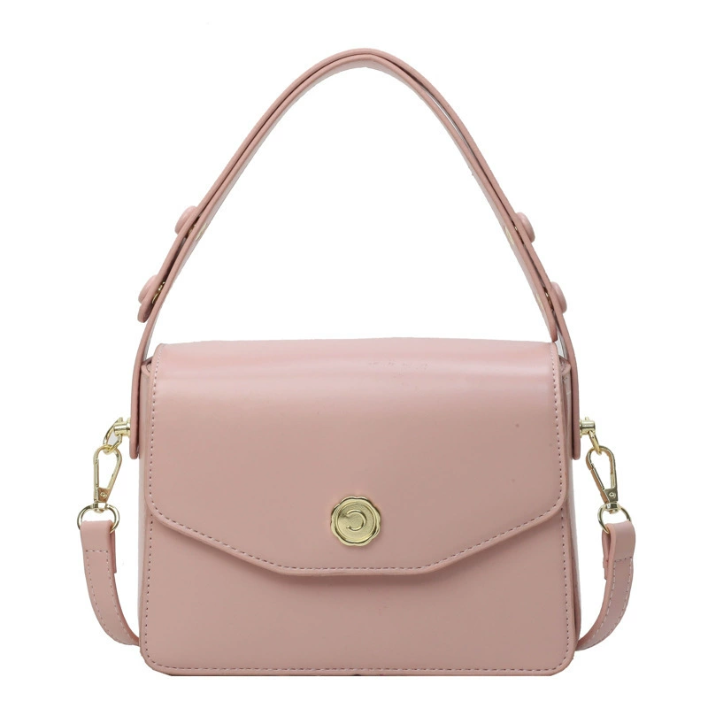 Универсальная щёчная румяна? Одно плечо сумка? "Universal face blush, one-shoulder bag" — здесь likely косметика с сумкой; translation should reflect 