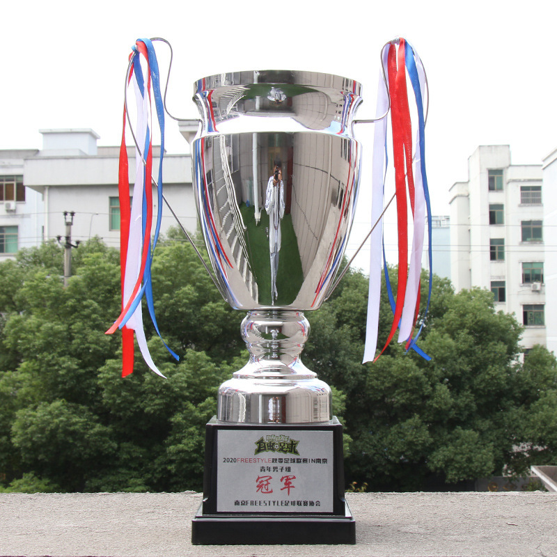 Trofeos de metal de orejas grandes transfronterizas para hacer trofeos de fútbol de baloncesto de oro, plata y bronce de la Liga de Campeones y medallas de honor