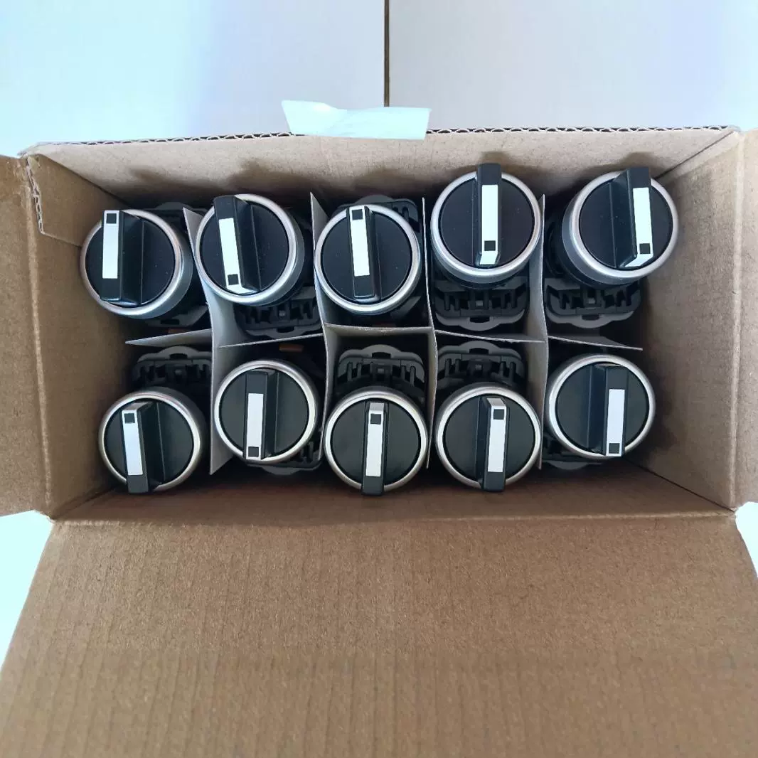 Новый оригинальный трехпозиционный переключатель LA168-20X3/20A3