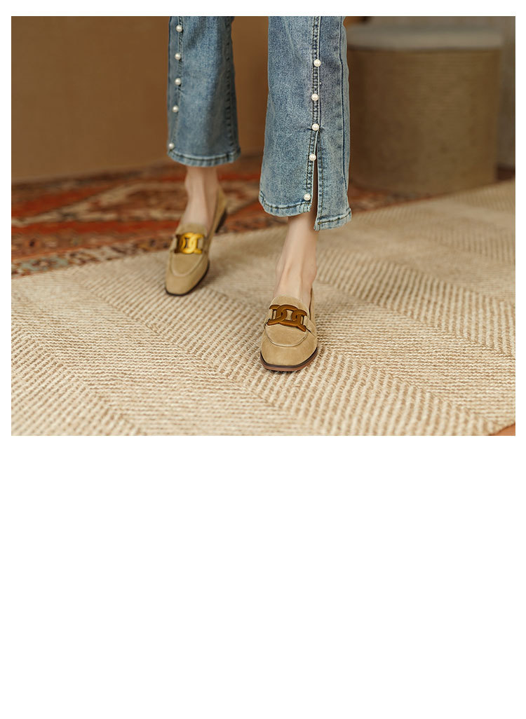 Loafers in Camel