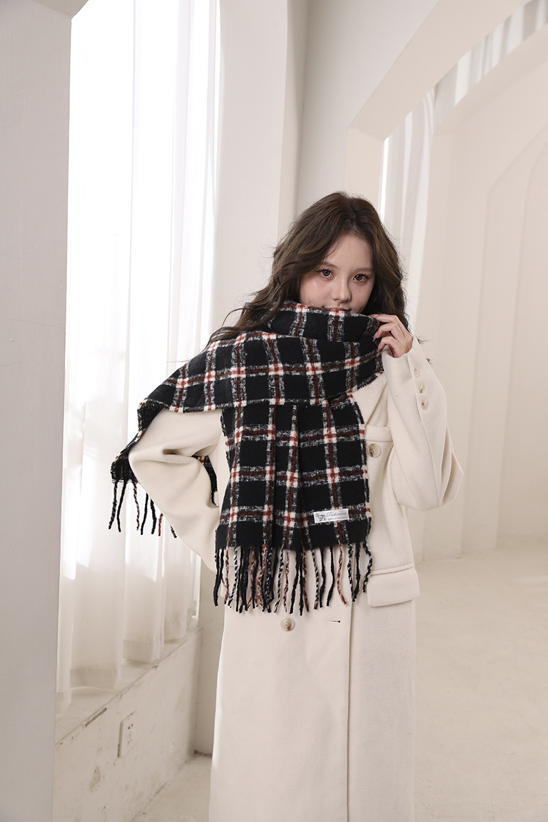 2024 automne hiver nouvelle atmosphère d'écharpe épaisse en mohair, chaleur haut de gamme, manteau polyvalent pour hommes et femmes à rayures_voghion.com