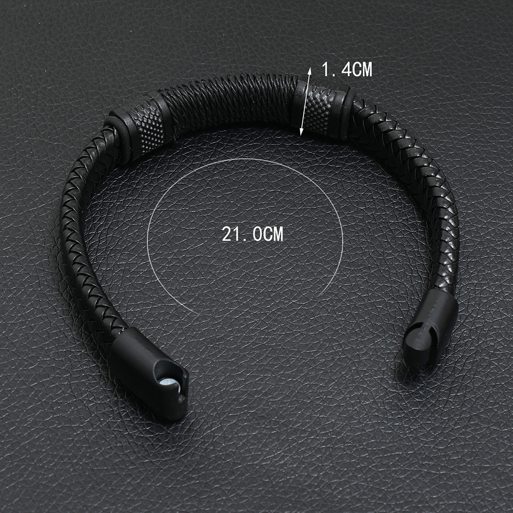 Solid Color Pattern Retro Solid Color Pu Leather Alloy Men's Bracelets Men Cord & Leather Bracelets